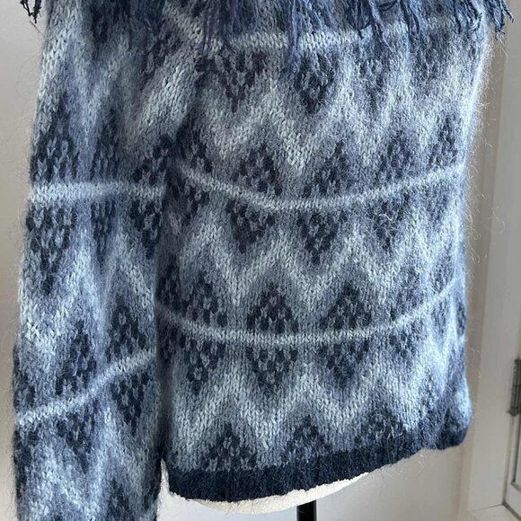 Vintage Deane & White Blue Ombré Chevron Mohair-Blend Sweater w/ Fringe – US M - Picture 2 of 12